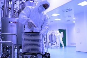 Pharma Translation - Researcher in Lab
