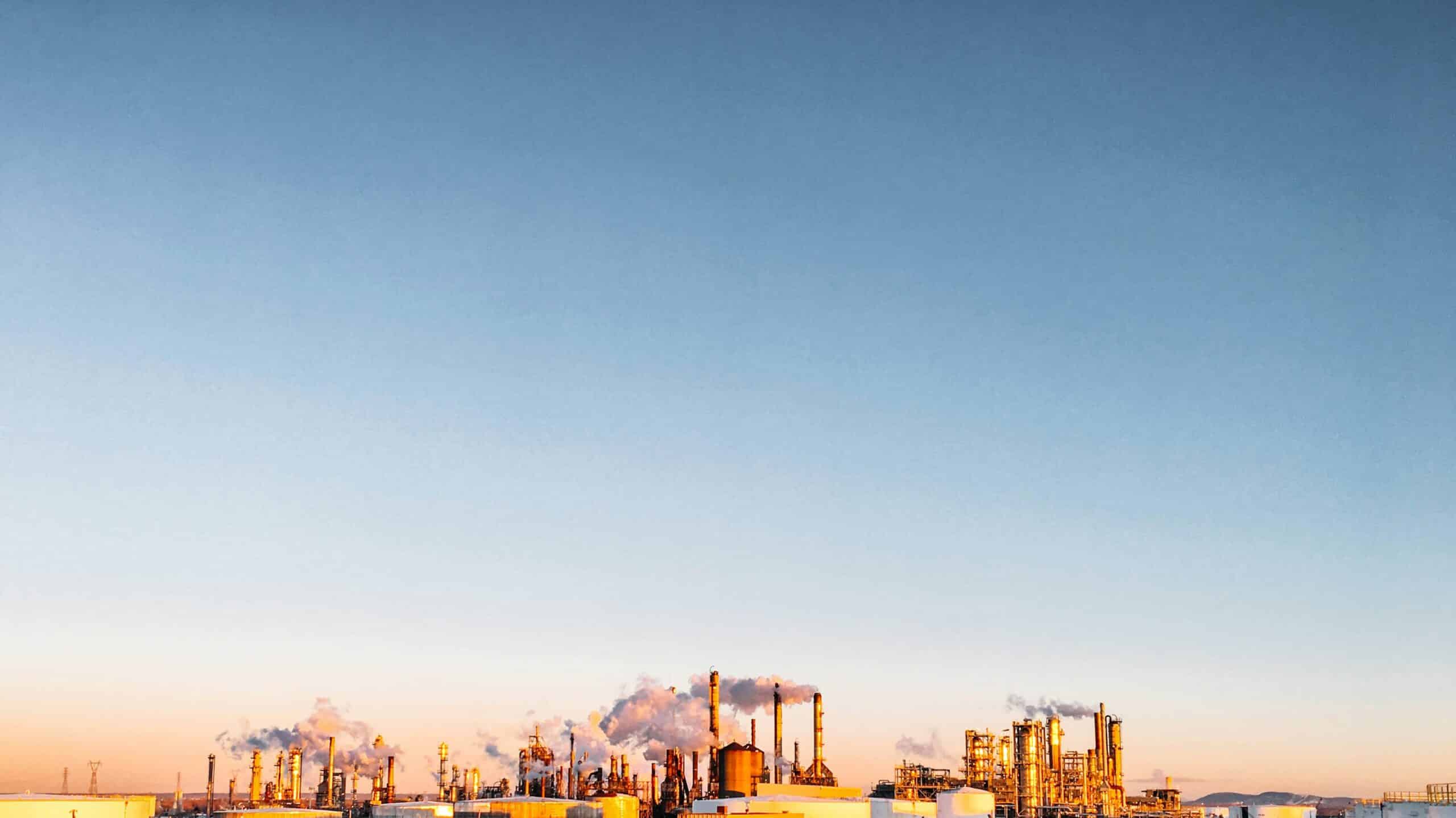 How eLearning Translation and Localization Services Help The Oil Industry
